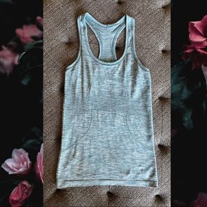 Lululemon Swiftly Racer Tank heathered Light Blue
